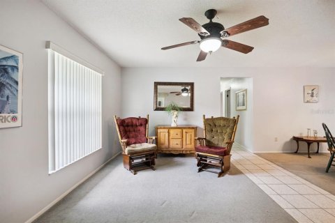 House in Deltona, Florida 3 bedrooms, 118.73 sq.m. № 2410580 - photo 6