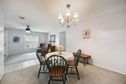House in Deltona, Florida 3 bedrooms, 118.73 sq.m. № 2410580 - photo 13