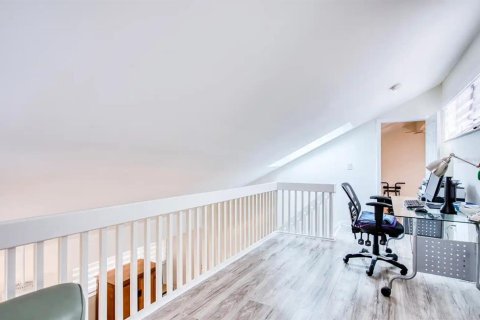 Condo in Saint Petersburg, Florida, 2 bedrooms  № 2417074 - photo 24