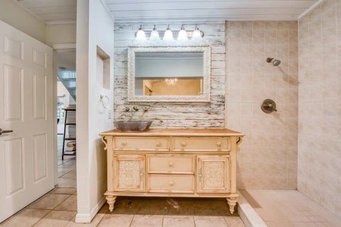 Condo in Saint Petersburg, Florida, 2 bedrooms  № 2417074 - photo 16