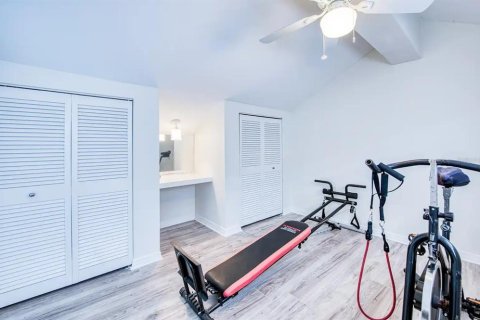 Condo in Saint Petersburg, Florida, 2 bedrooms  № 2417074 - photo 25