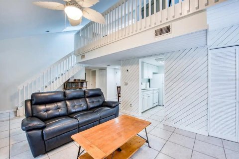 Condo in Saint Petersburg, Florida, 2 bedrooms  № 2417074 - photo 6