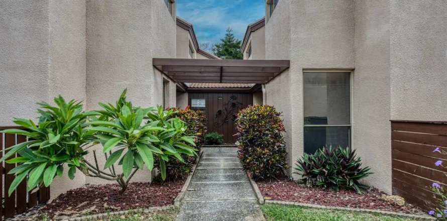 Condo in Saint Petersburg, Florida, 2 bedrooms  № 2417074