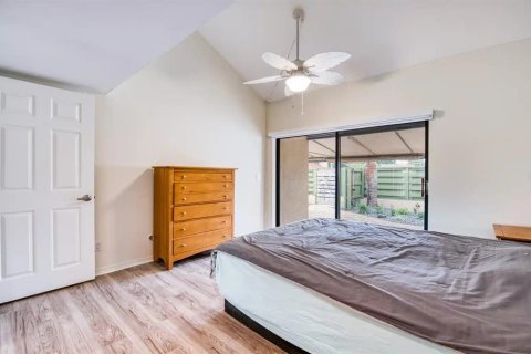 Condo in Saint Petersburg, Florida, 2 bedrooms  № 2417074 - photo 14