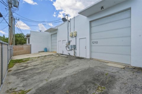 Immobilier commercial à vendre à Fort Lauderdale, Floride № 2086087 - photo 8