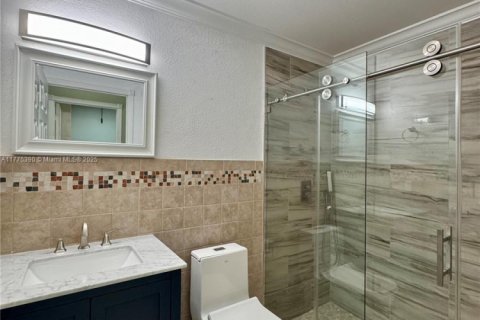 House in Pembroke Pines, Florida 5 bedrooms, 300.63 sq.m. № 1713990 - photo 7