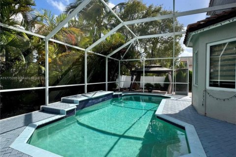 House in Pembroke Pines, Florida 5 bedrooms, 300.63 sq.m. № 1713990 - photo 27