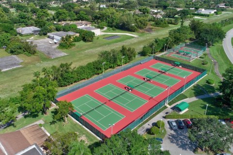 Copropriété à louer à Delray Beach, Floride: 2 chambres, 91.97 m2 № 1050003 - photo 1