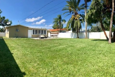 Villa ou maison à louer à Dania Beach, Floride: 4 chambres, 192.87 m2 № 1974794 - photo 12