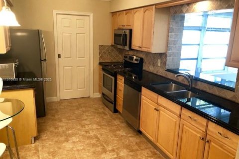 Villa ou maison à louer à Dania Beach, Floride: 4 chambres, 192.87 m2 № 1974794 - photo 10