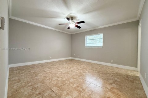 Villa ou maison à louer à Dania Beach, Floride: 4 chambres, 192.87 m2 № 1974794 - photo 16