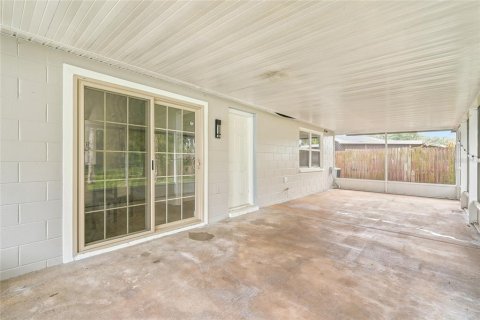House in Tampa, Florida 3 bedrooms, 113.43 sq.m. № 2266739 - photo 22