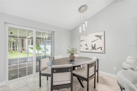 House in Tampa, Florida 3 bedrooms, 113.43 sq.m. № 2266739 - photo 9
