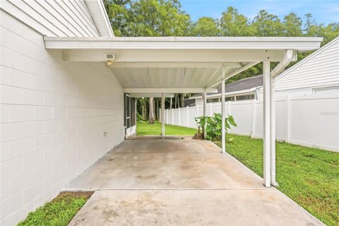 House in Tampa, Florida 3 bedrooms, 113.43 sq.m. № 2266739 - photo 24