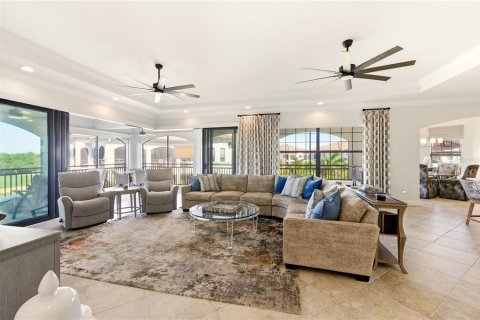 Condo in Naples, Florida, 3 bedrooms № 2195288 - photo 13