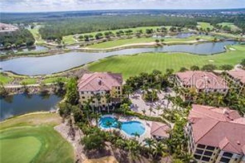 Condo in Naples, Florida, 3 bedrooms № 2195288