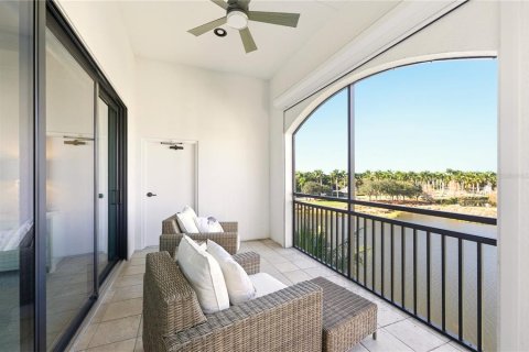 Condo in Naples, Florida, 3 bedrooms № 2195288 - photo 28