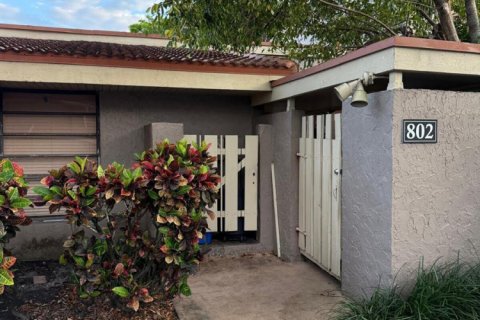 Condo in Hollywood, Florida, 2 bedrooms № 2183758 - photo 3
