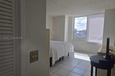 Condominio en alquiler en Hollywood, Florida, 1 dormitorio, 73.39 m2 № 2057893 - foto 20