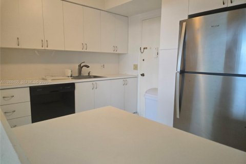 Condominio en alquiler en Hollywood, Florida, 1 dormitorio, 73.39 m2 № 2057893 - foto 10