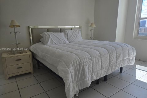 Condominio en alquiler en Hollywood, Florida, 1 dormitorio, 73.39 m2 № 2057893 - foto 19