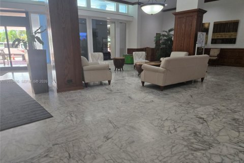 Condominio en alquiler en Hollywood, Florida, 1 dormitorio, 73.39 m2 № 2057893 - foto 4