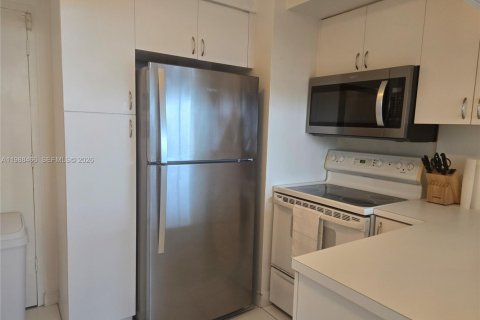 Condominio en alquiler en Hollywood, Florida, 1 dormitorio, 73.39 m2 № 2057893 - foto 11