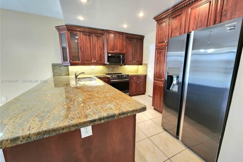 Снять в аренду кондоминиум в Холливуд, Флорида 1 спальня, 77.29м2, № 2006127 - фото 11