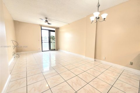 Снять в аренду кондоминиум в Холливуд, Флорида 1 спальня, 77.29м2, № 2006127 - фото 8