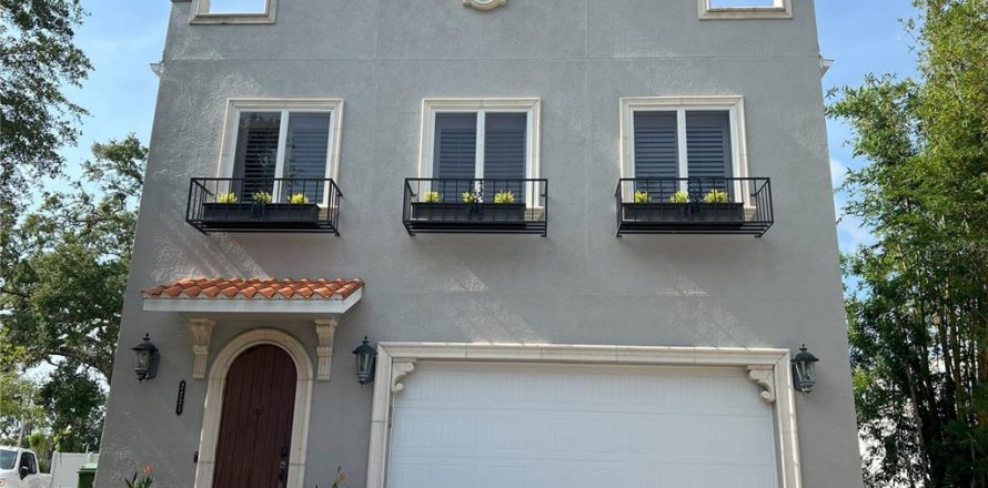Villa ou maison à Sarasota, Floride 4 chambres, 195.37 m2 № 1884159