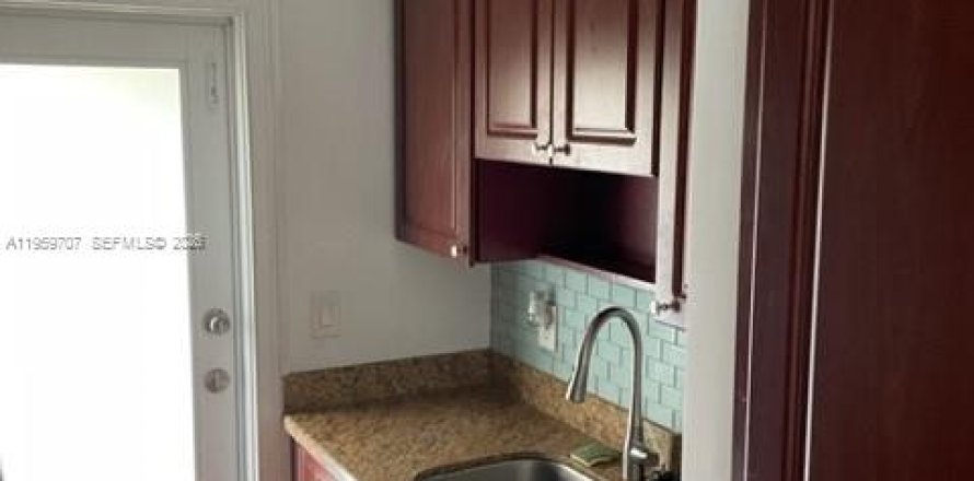 Квартира в Майами-Бич, Флорида 2 спальни, 130.06м2 № 2080663