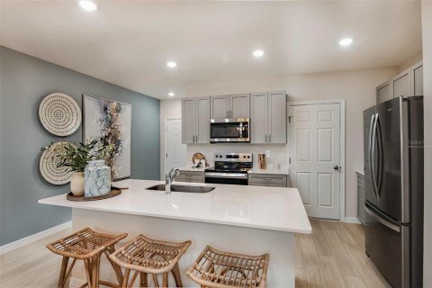 Townhouse in Haines City, Florida 3 bedrooms, 143.81 sq.m. № 1801419 - photo 6