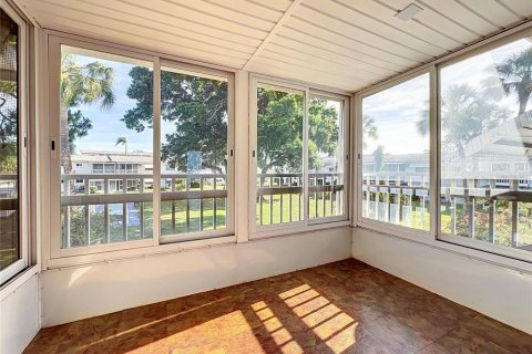 Condo in Bradenton, Florida, 1 bedroom  № 1156463 - photo 26
