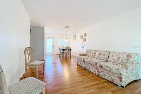 Condo in Bradenton, Florida, 1 bedroom  № 1156463 - photo 15