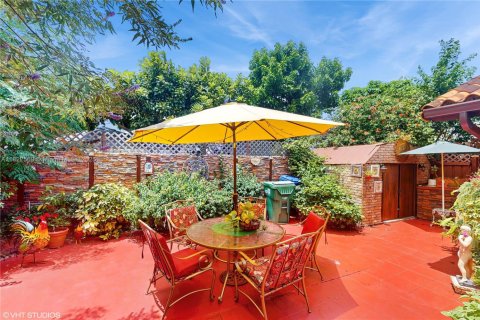 Townhouse in Miami, Florida 3 bedrooms, 124.49 sq.m. № 1786506 - photo 25