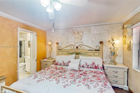 Купить таунхаус в Майами, Флорида 3 спальни, 124.49м2, № 1786506 - фото 22