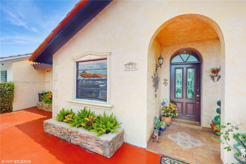 Townhouse in Miami, Florida 3 bedrooms, 124.49 sq.m. № 1786506 - photo 26