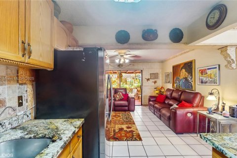 Townhouse in Miami, Florida 3 bedrooms, 124.49 sq.m. № 1786506 - photo 11