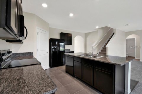 Villa ou maison à louer à Bradenton, Floride: 5 chambres, 241.92 m2 № 1615350 - photo 5