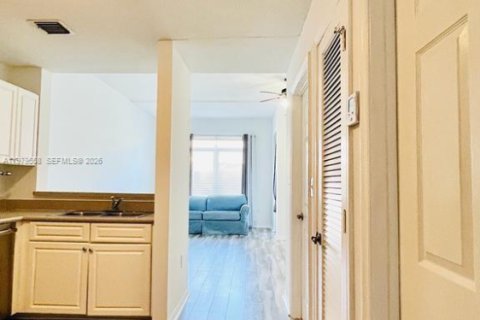 Снять в аренду кондоминиум в Юпитер, Флорида 50.63м2, № 2046126 - фото 9