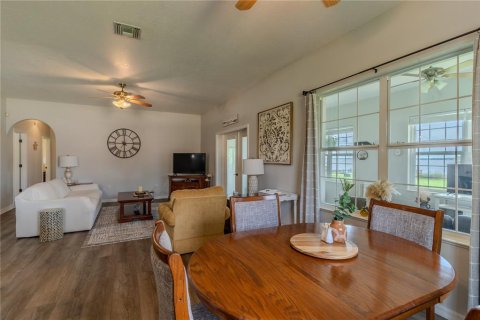 House in Frostproof, Florida 3 bedrooms, 140.28 sq.m. № 1823200 - photo 12