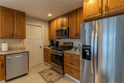 House in Frostproof, Florida 3 bedrooms, 140.28 sq.m. № 1823200 - photo 8