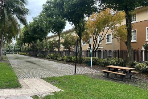 Copropriété à louer à Aventura, Floride: 2 chambres, 108.42 m2 № 2008250 - photo 16