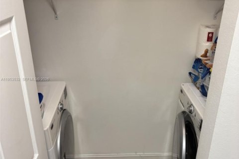 Copropriété à louer à Aventura, Floride: 2 chambres, 108.42 m2 № 2008250 - photo 9