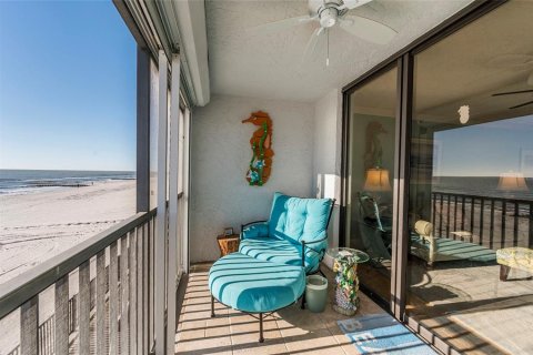 Condominio en venta en Madeira Beach, Florida, 2 dormitorios, 102.19 m2 № 2093223 - foto 3