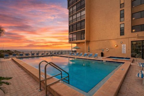 Condominio en venta en Madeira Beach, Florida, 2 dormitorios, 102.19 m2 № 2093223 - foto 30