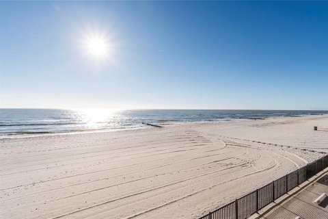 Condominio en venta en Madeira Beach, Florida, 2 dormitorios, 102.19 m2 № 2093223 - foto 19