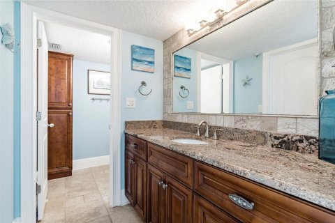 Condominio en venta en Madeira Beach, Florida, 2 dormitorios, 102.19 m2 № 2093223 - foto 26