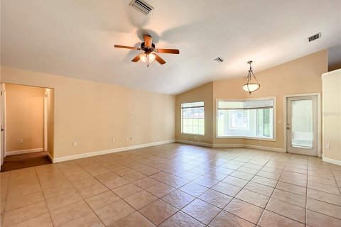 Villa ou maison à louer à Ocala, Floride: 4 chambres, 269.42 m2 № 2097645 - photo 15