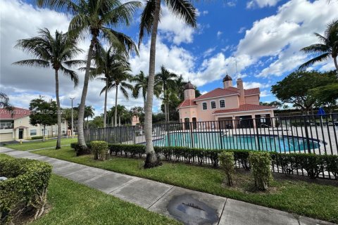 Copropriété à louer à North Lauderdale, Floride: 1 chambre, 81.57 m2 № 2025171 - photo 20
